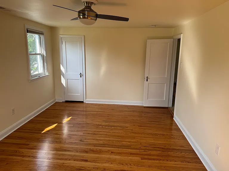 213 Walnut Hill Ln — Photo 11