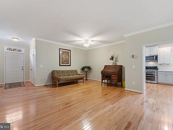 5th image of 456 Kearns Dr