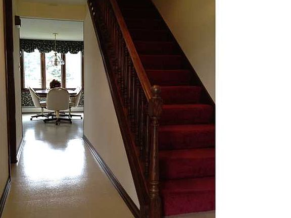 3rd image of 71 Marywood Dr