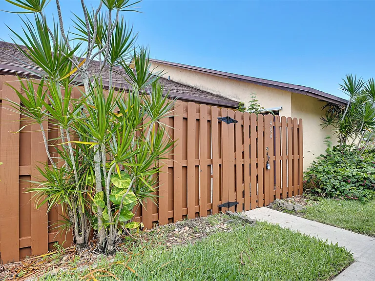 484 Springdale Cir #48D — Photo 38