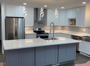 609 Kenbrook Dr, Silver Spring, MD 20902