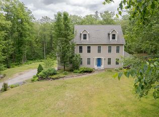 17 Stanley Pond Dr, Rochester, NH 03839
