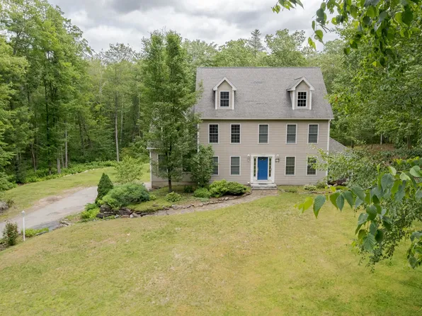 17 Stanley Pond Drive, Rochester, NH 03839