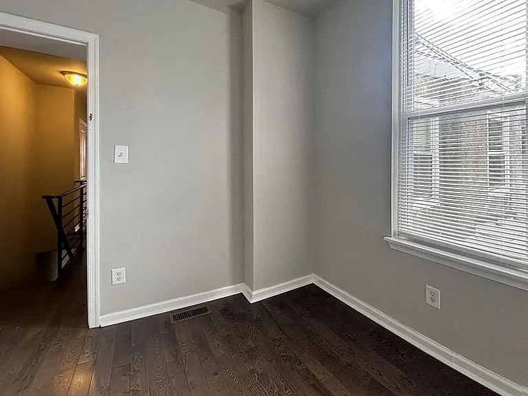 5515 Ludlow St — Photo 8