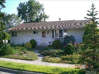 1st image of 44 Surrey Ln
