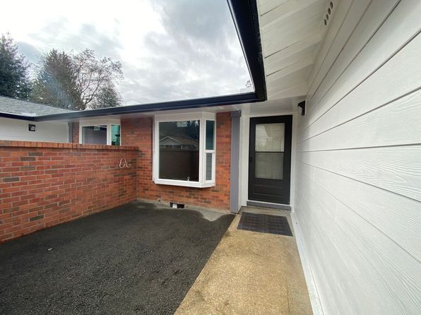 4349-4351 NE 82nd Ave