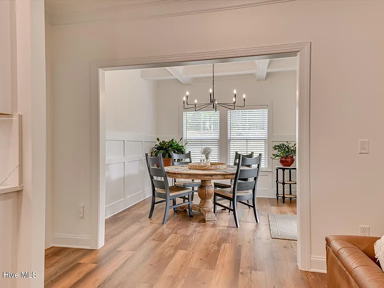 2049 Warbler Dr — Photo 13
