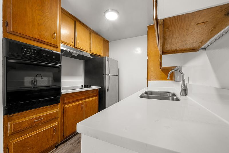 1st image of 4060 Stevely Ave Unit 3