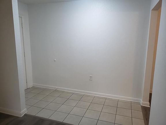 3rd image of 7211 Whippoorwill Ln