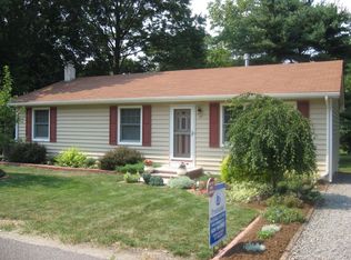 12 Hillside Ave, Hightstown, NJ 08520