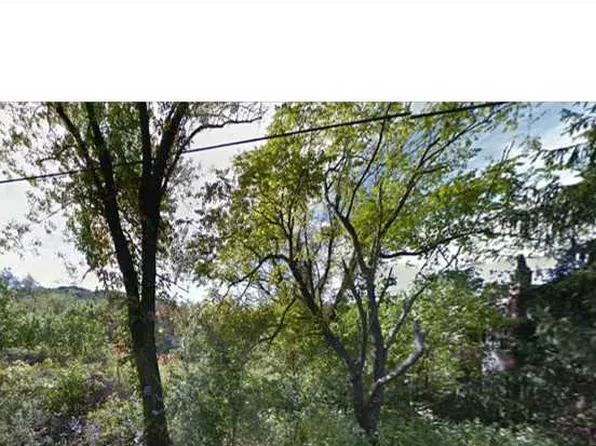 130 Henry Rd, New Stanton, PA 15672