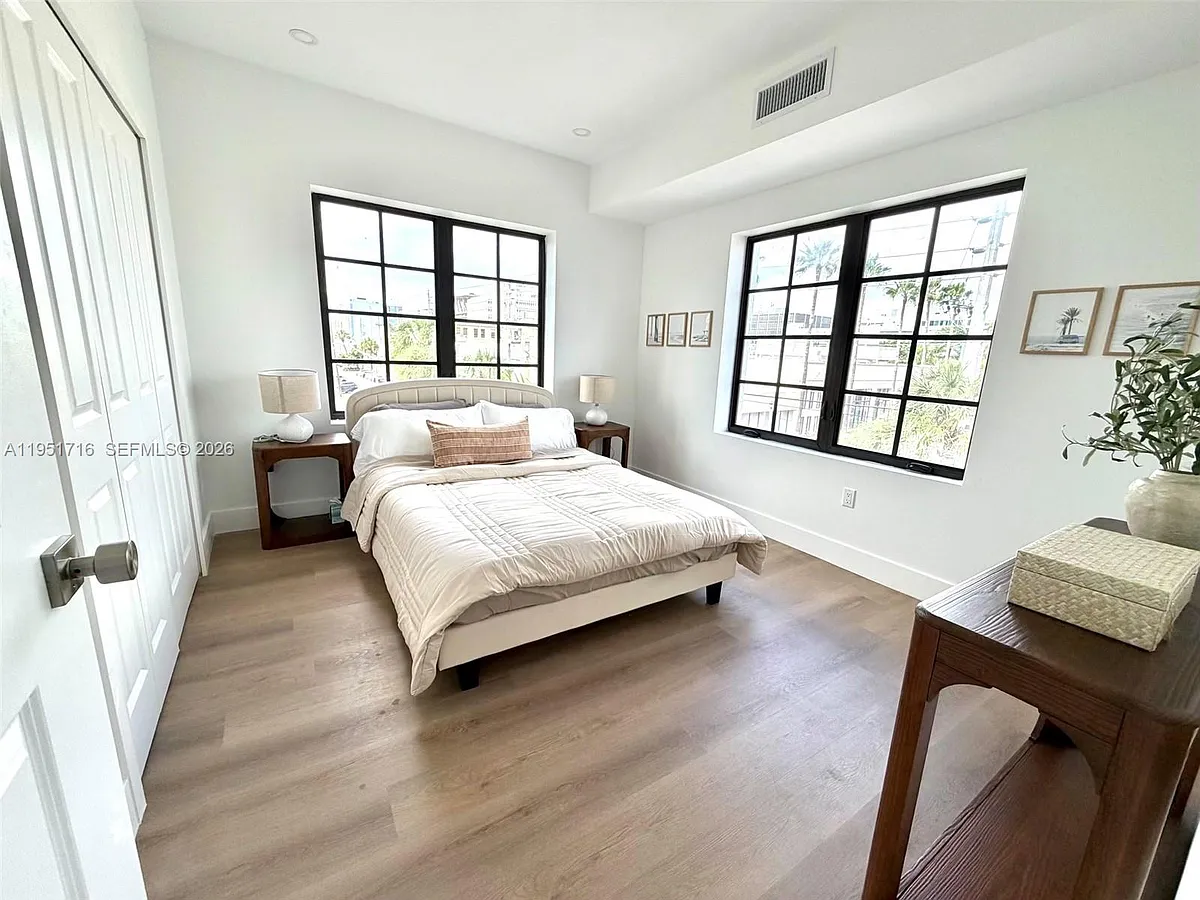 Building Photo - 1619 Jefferson Ave #0