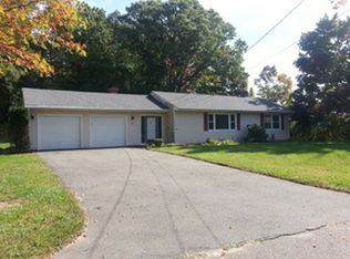 5 Crestdale Dr, Danbury, CT 06811