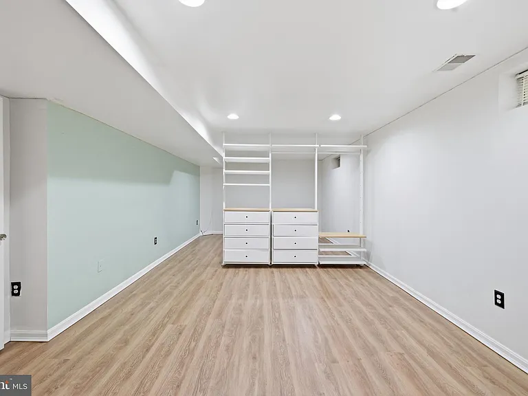 2917 Markhams Grant Dr — Photo 57