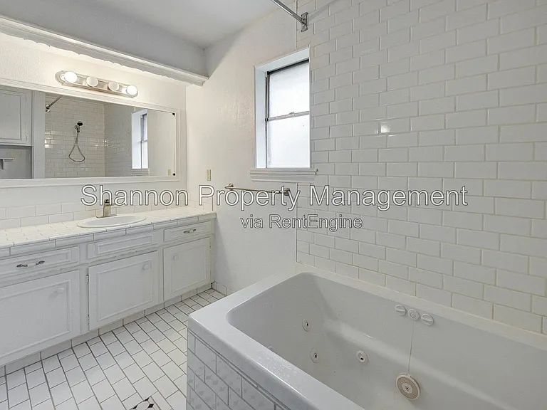 5403 Clift Haven Dr — Photo 16