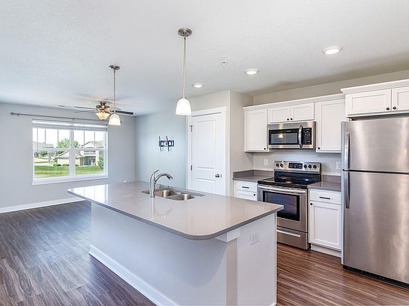 3rd image of 155 NE 25th Ln