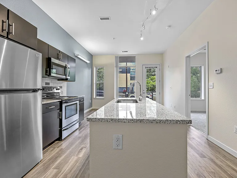 B Street Lohi Apartments — Photo 9