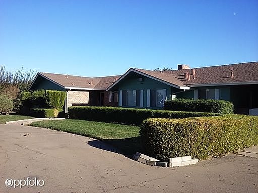 2nd image of 718 E Las Palmas Ave