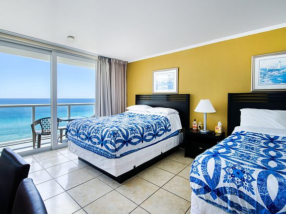3rd image of 19201 Collins Avenue #1046