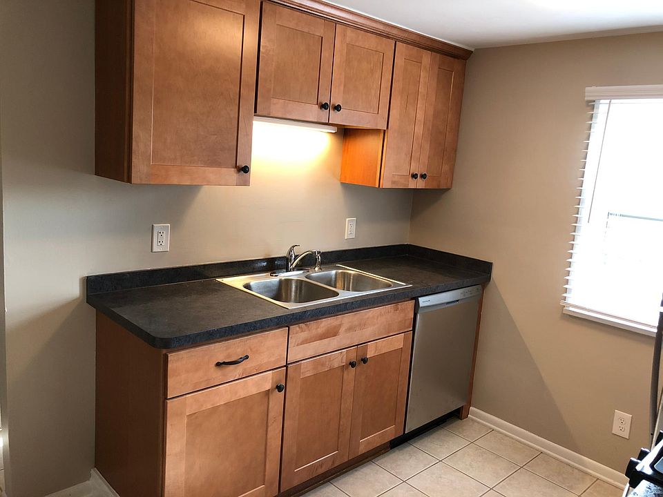 1st image of 94 Hinchey Ave #94
