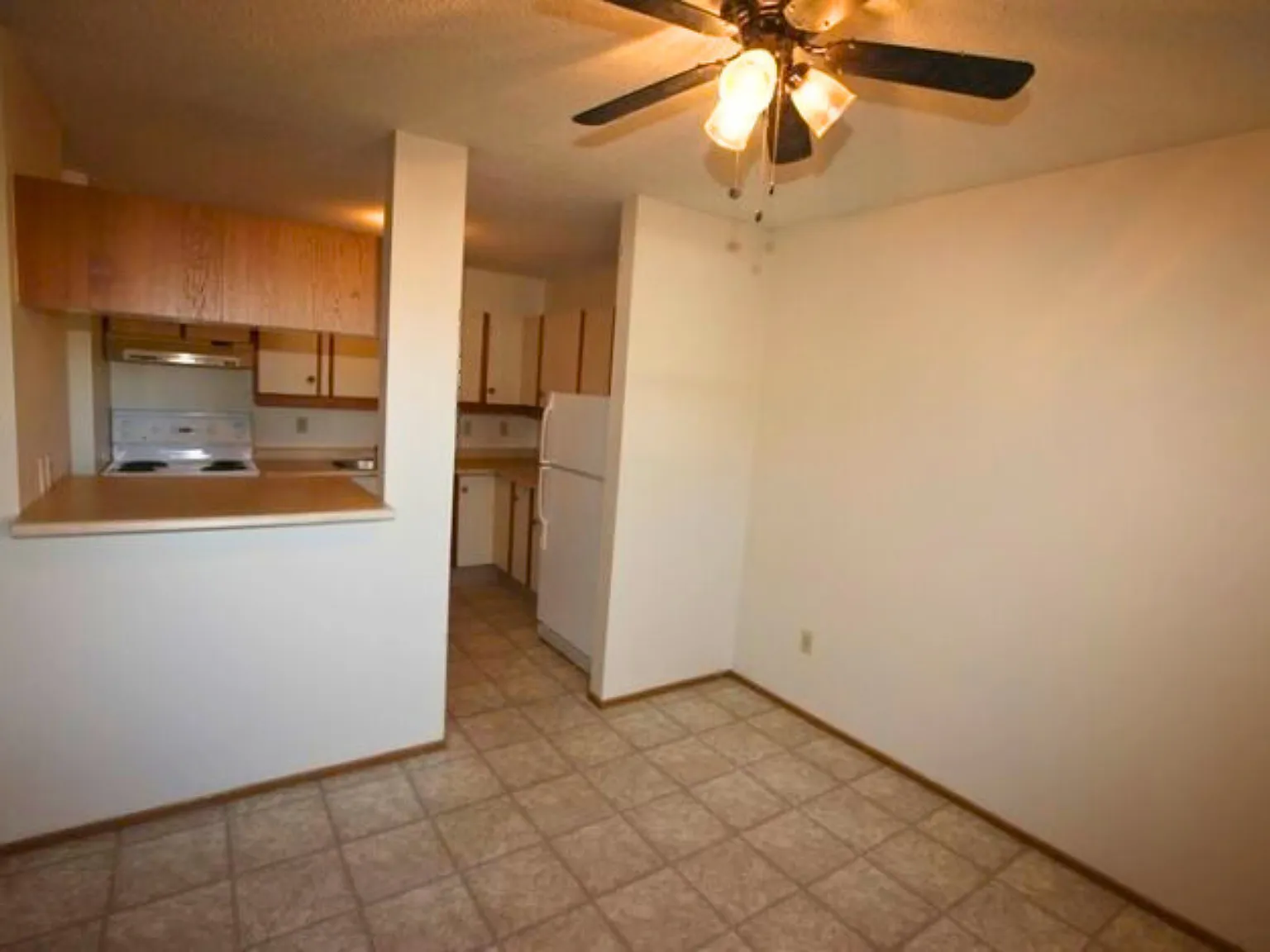 Thompson Manor Apartments — Photo 4