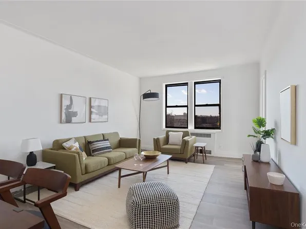 40-35 Ithaca Street image 2 of 10