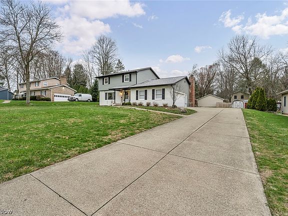 4th image of 204 Circle Dr