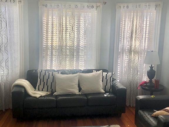 3rd image of 32 Park Ave #1