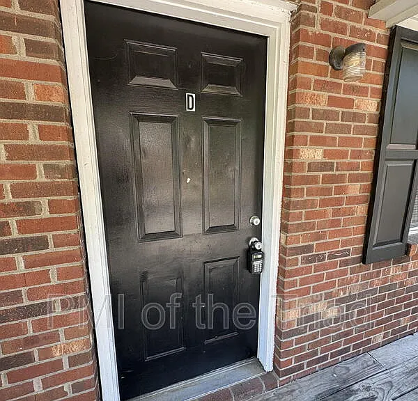 1600 Oak Croft Ct #D — Photo 2