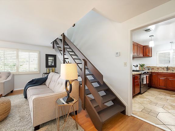 4th image of 1852 Peterson Ave