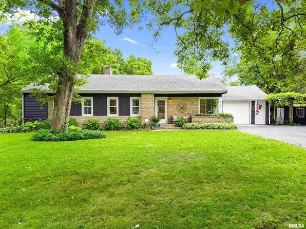 213 Lawndale Ct, Metamora, IL 61548