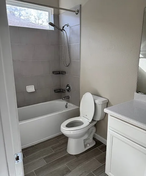 BATHROOM IN BEDROOM 3