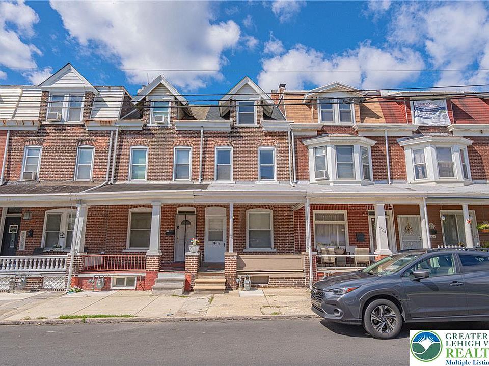 1st image of 924 1/2 S 8th St