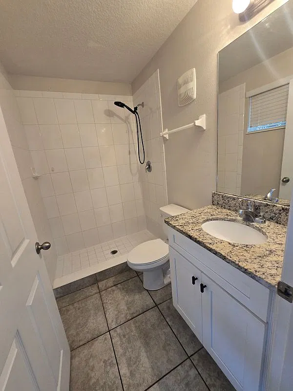 168 Bowie Ln — Photo 4