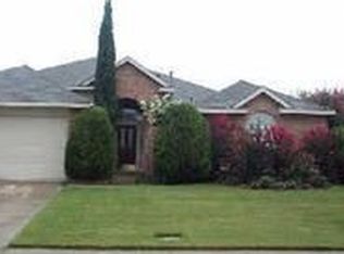 5500 Cedar Breaks Dr, Fort Worth, TX 76137