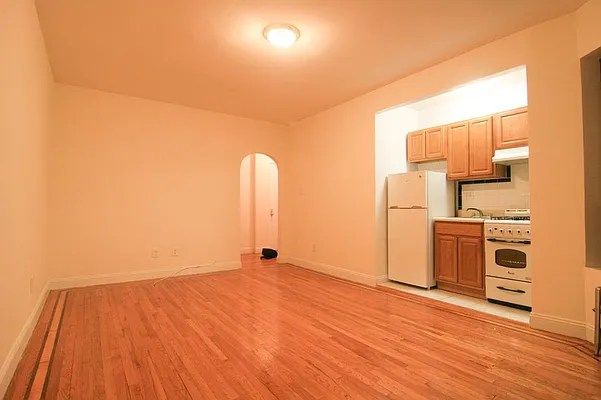Rented by Horowitz Real Estate | media 9