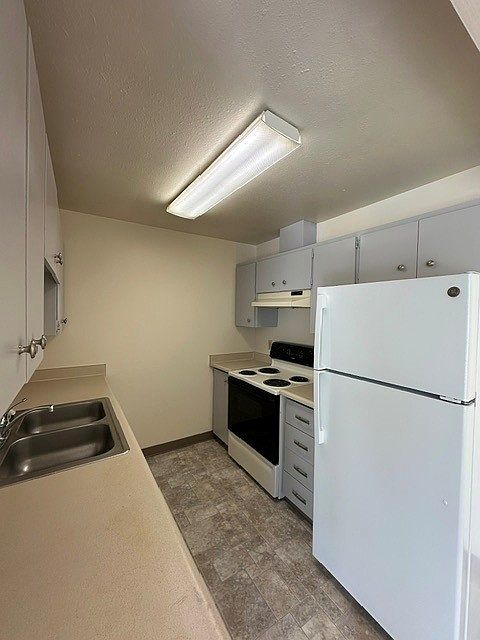 1st image of 4511 Laurel St Unit 15