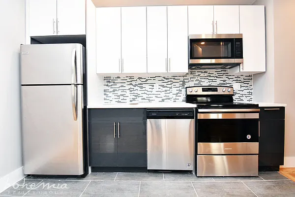 Rented by Bohemia Realty Group | media 20