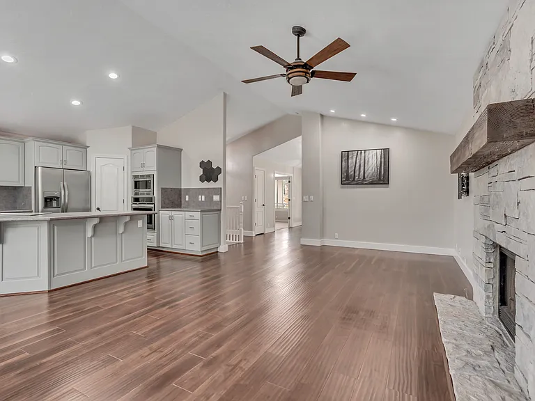 2154 E Wasatch Blvd — Photo 41