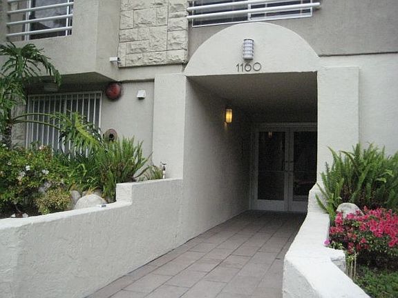 2nd image of 1160 Granville Ave APT 109