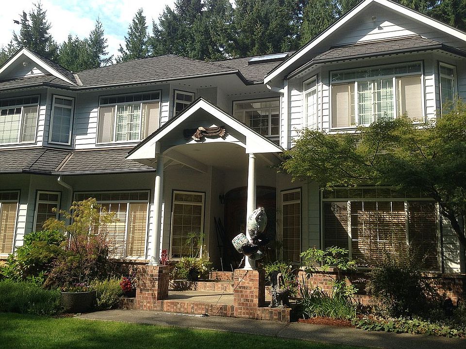 1st image of 138 NE Clover Way