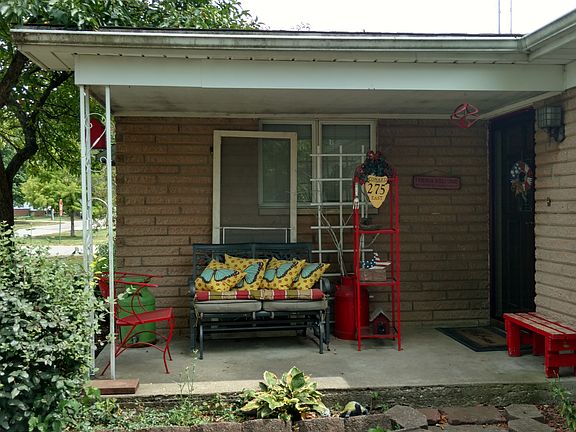 2nd image of 275 E Parkwood Ave