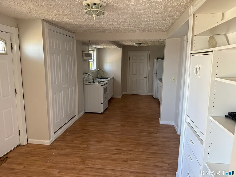 189 Seaside Ave — Photo 3