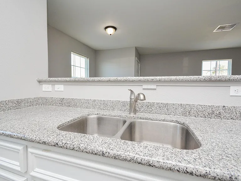 7611 Dyer St — Photo 12