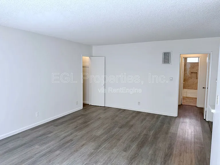 823 N Hudson Ave #3 — Photo 7