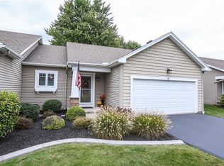 12 Turtlewood Trl, Rochester, NY 14626