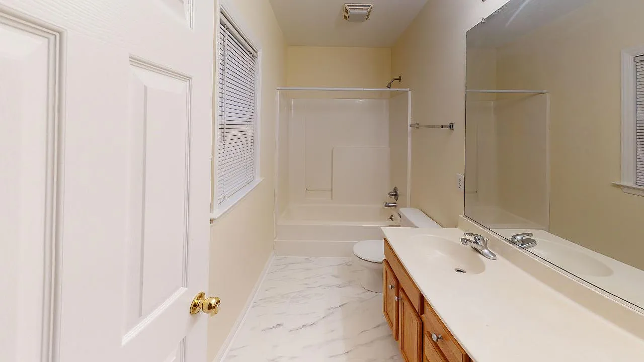 2428 Somerset Place - 1 — Photo 4