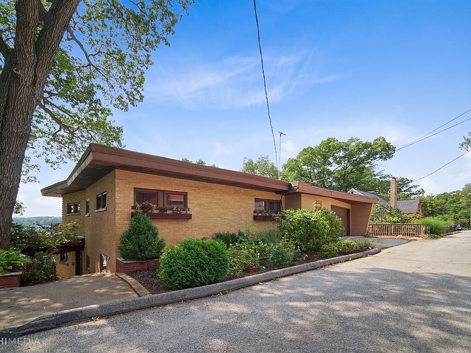 1st image of 1714 Woodland Bluff Dr