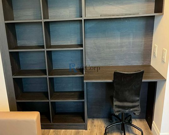 5th image of 652 Princess St #524