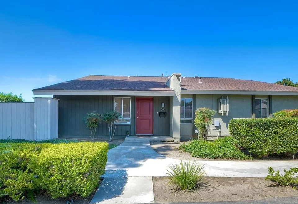 440 Parkside Dr